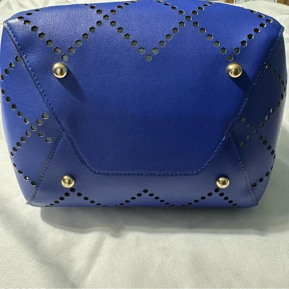 Louenhide Baby Bermuda Tote Bag Electric Blue - Picture 3 of 16